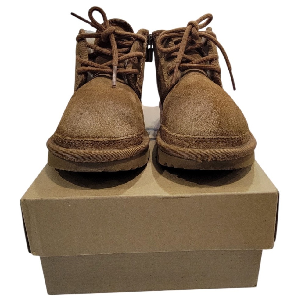 (B) UGG Tan Neumel - Picture 3 of 12